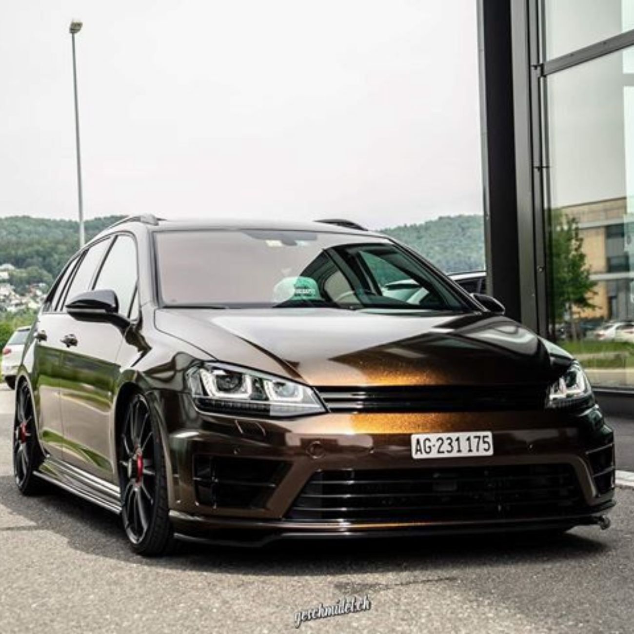 ציפוי ויניל מבריק - ברונזה פנינה ונצנץ שחור מטר 1 - Kpmf – תמונה 3